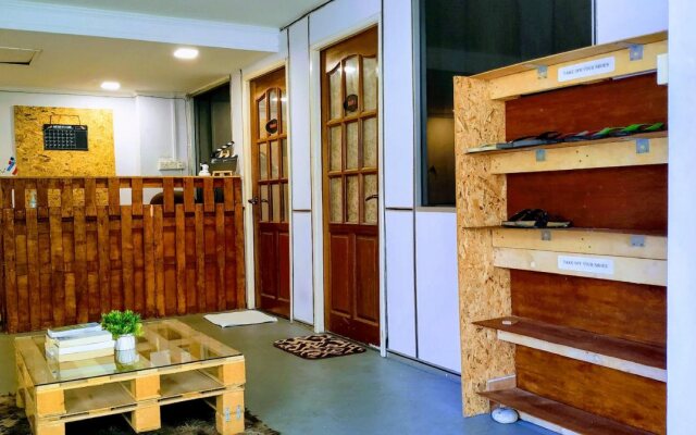 Get Inn Backpackers