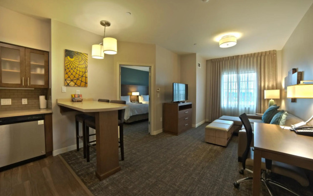 Staybridge Suites Houston - Humble Beltway 8 E by IHG