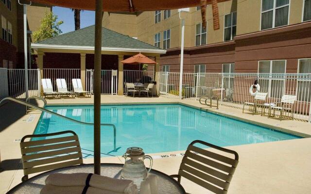 Homewood Suites by Hilton Phoenix-Biltmore