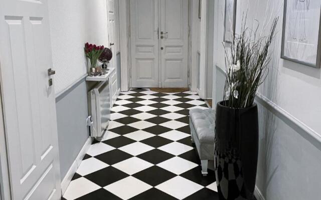 Angel House Aparthotel