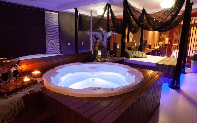 A Praia Motel - Adults Only