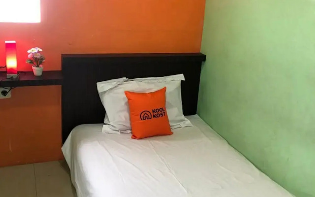 KoolKost Syariah near Tunjungan Plaza 2