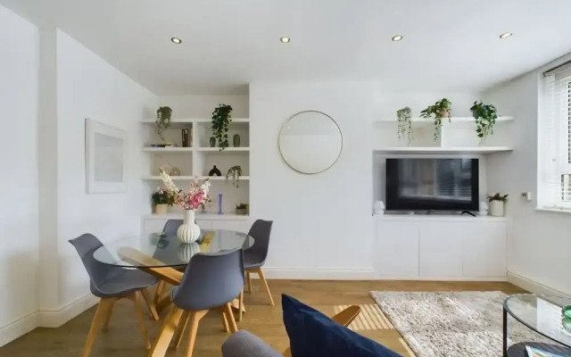 The Earl's Court Hideaway - Warm 3bdr House