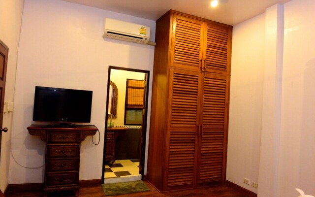 NB Villa Nicky Sunset