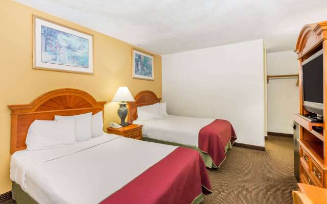 Days Inn by Wyndham West Des Moines / Clive