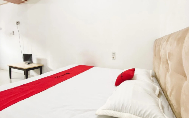 RedDoorz Syariah @ Sipayung Homestay – Guest Rooms – Stabat