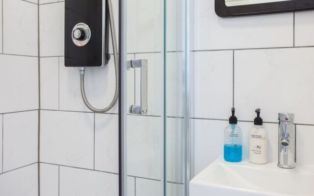 Modern & Clean Apartment Soho & Carnaby