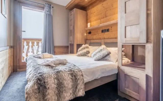Chalet in Val Thorens Near Ski Slopes