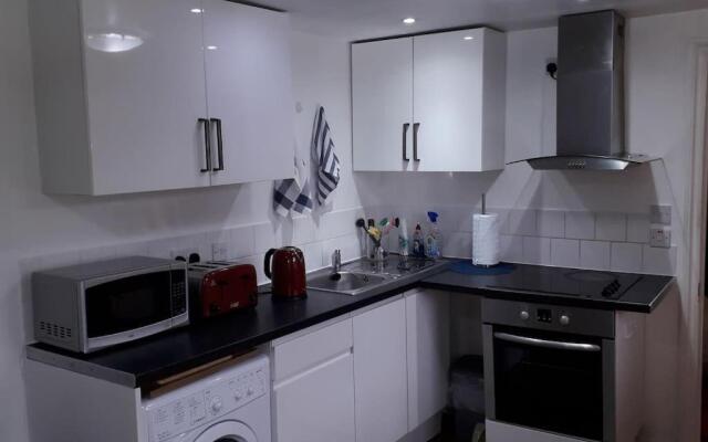 Cosy London holiday Home (Near O2 arena)