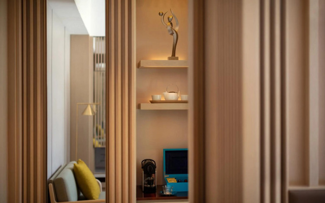 The Silveri Hong Kong - MGallery