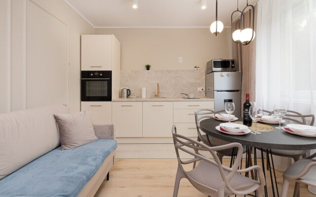 Rozewie Cosy Apartment by Renters