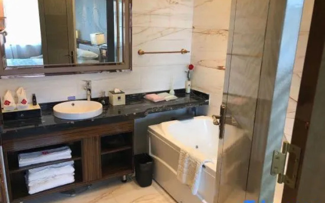 Wuwei Business Hotel