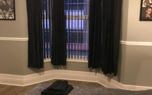 Sandy Pad's Apartments