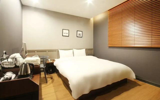 No 25 Changwon Myeongseo