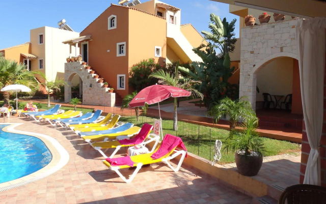 Dia Apartments