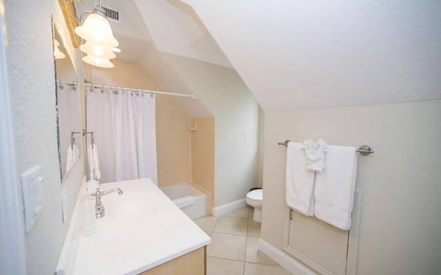 Shangri-La Boutique Bed & Breakfast