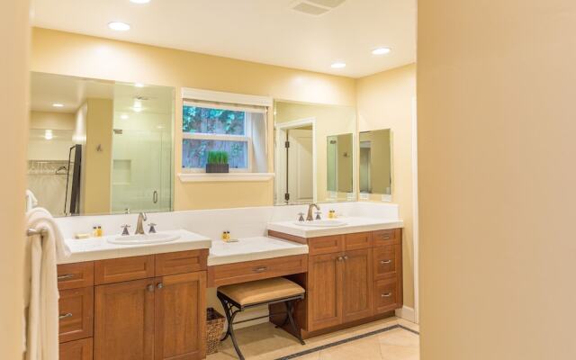 331ngran 4 Bedroom Home