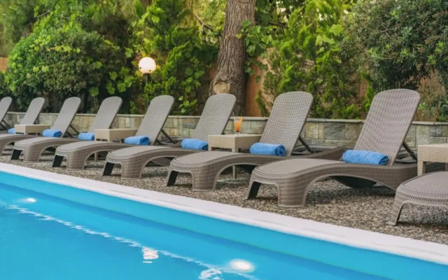 Stefania Beach Hotel