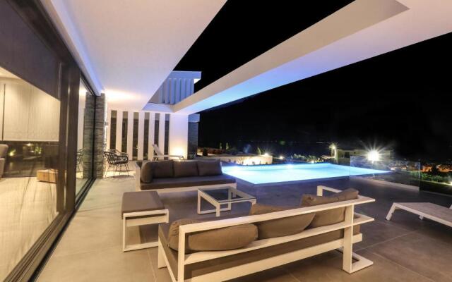 Villas Les Blancs 2 - Private Pool, 5 Bdrms, Panoramic View