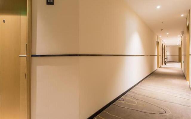 City Comfort Inn Qinzhou Port District Central Square