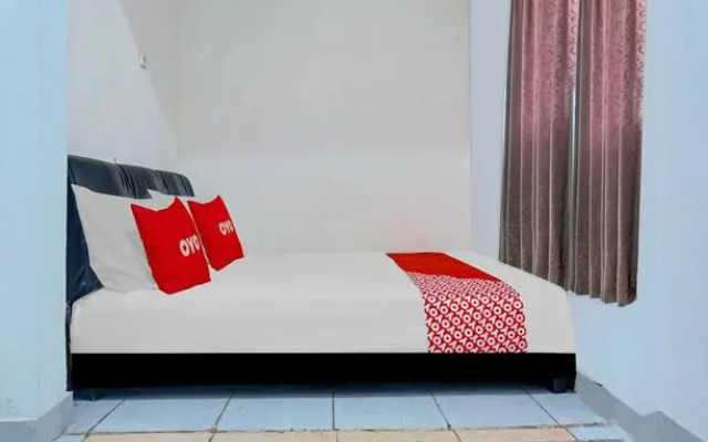 SPOT ON 90117 Anugrah Homestay Near Pasar Segar