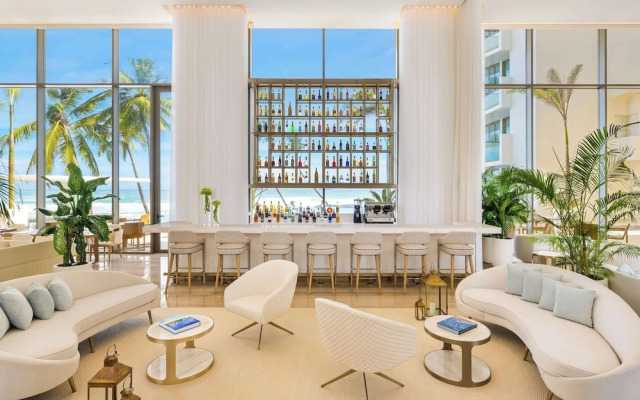 Radisson Collection Resort