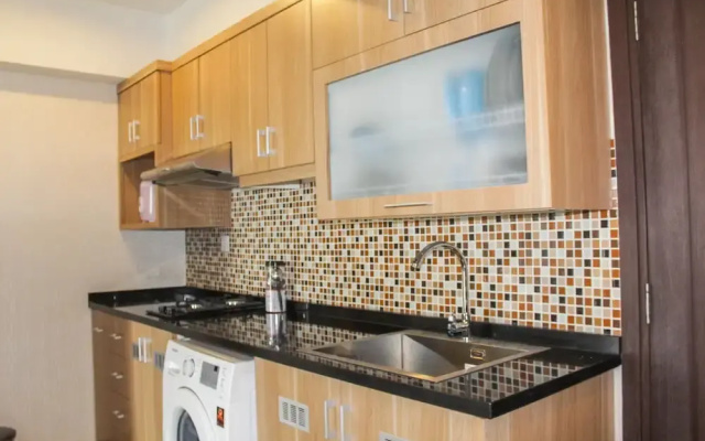 Modern 1BR Apartment with City View at H Residence
