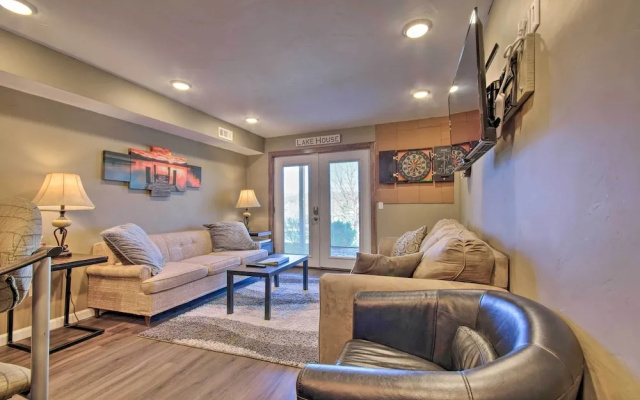 Deck, Lake Views! Group Getaway in Osage Beach