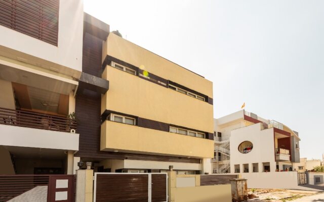 Silver Stay By OYO Rooms