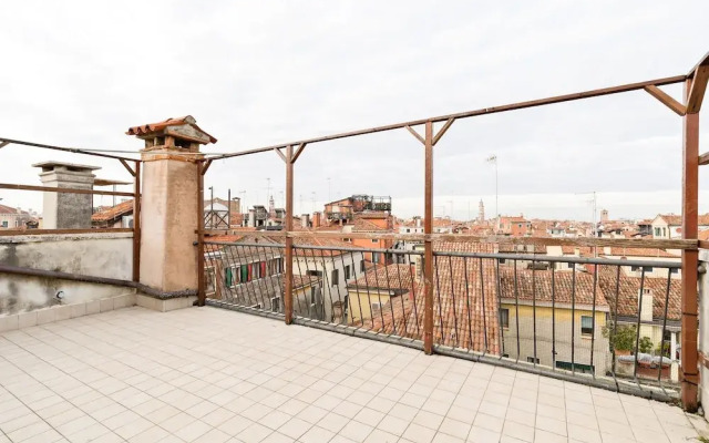 Ponte di Rialto Penthouse with Panoramic Terrace