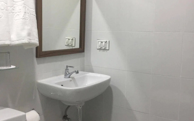 Cebu Uncle Tom's Cabin Hotel powered by Cocotel