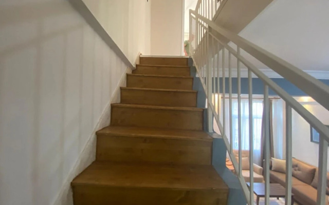 Beautiful 3-bedroom House With Sea View and Garden