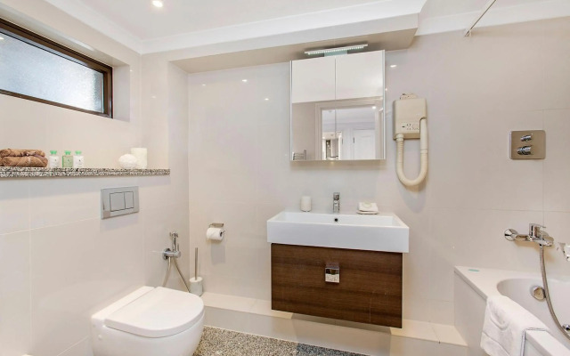 Mayfair House