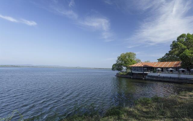 EKHO Lake House Polonnaruwa