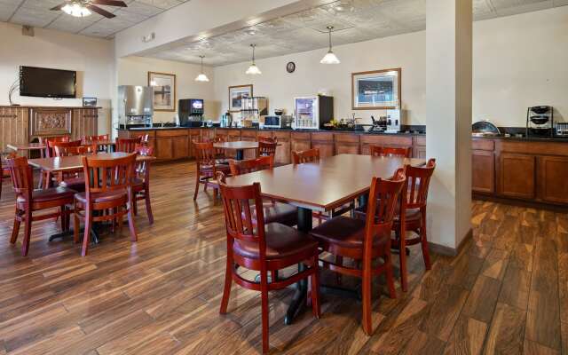 Best Western The Hotel Chequamegon