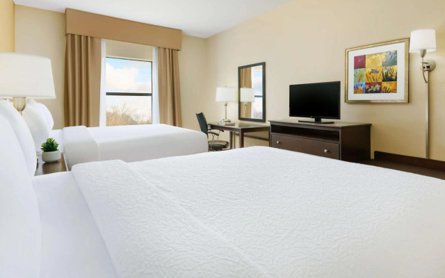 Countryside Inn and Suites