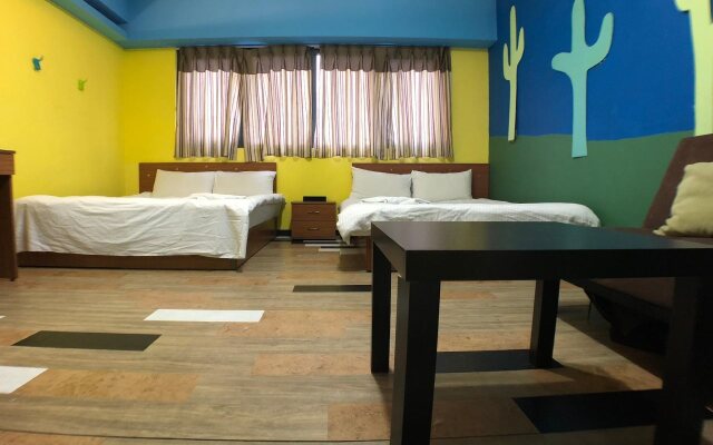 Taichung Calfhouse Hostel