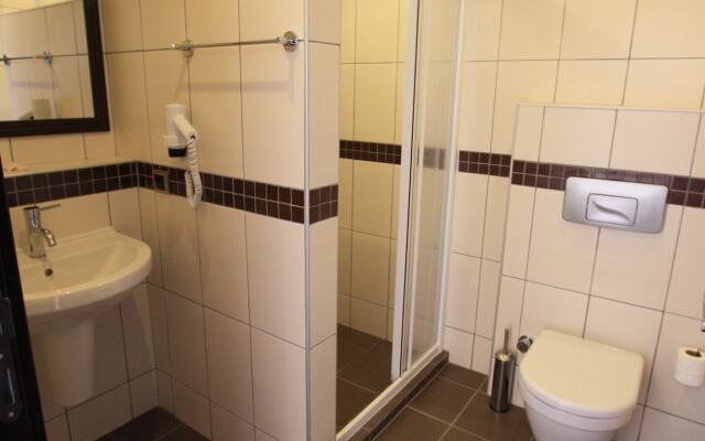 Hotel Holiday Calbis