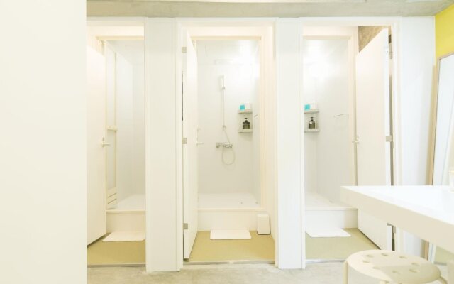 hostel DEN