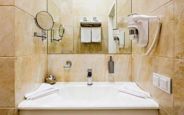 Family apartments in Lviv center with balcony