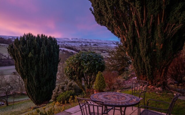Stunning 8 Beds Country Retreat nr Richmond