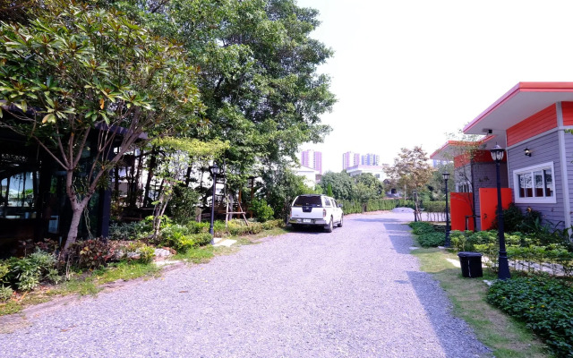 Baanpermsook Impact Muang Thong