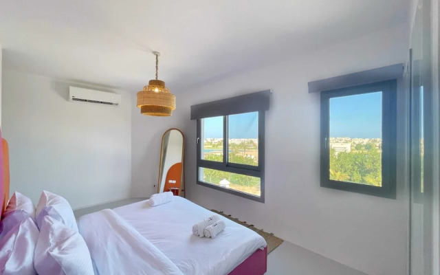 Xuru Stays I Lofty & Lavish 3 BDR @ Swan Lake El Gouna