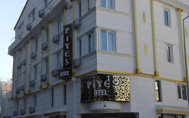 Piyes Otel
