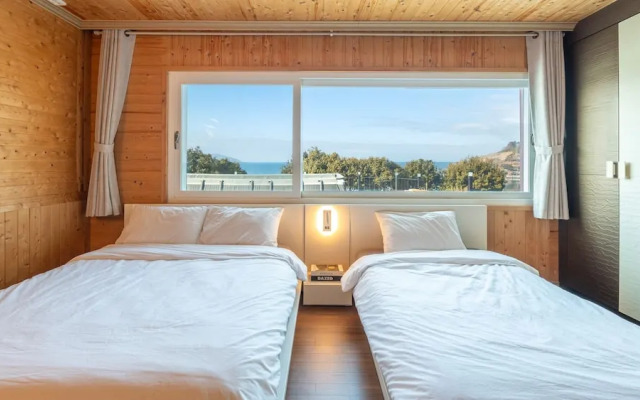 Yeosu La Rosa Private Pool Villa Pension