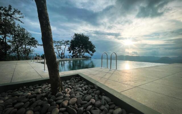 Haze and Kites Resort Munnar