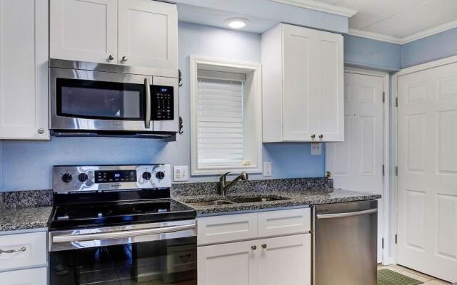 Island 112 3 Bedroom Condo