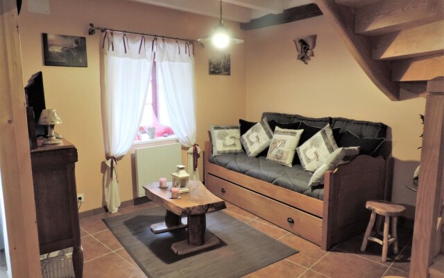 La chaumière et sa Roulotte