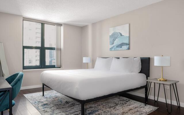 Chicago | Executive 1BD/1BA River North Apartment