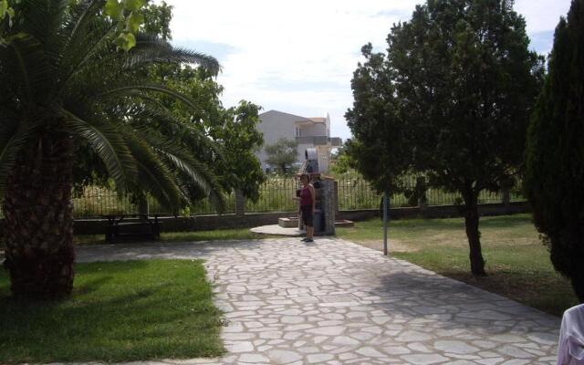 Maistrali Studios Apartments